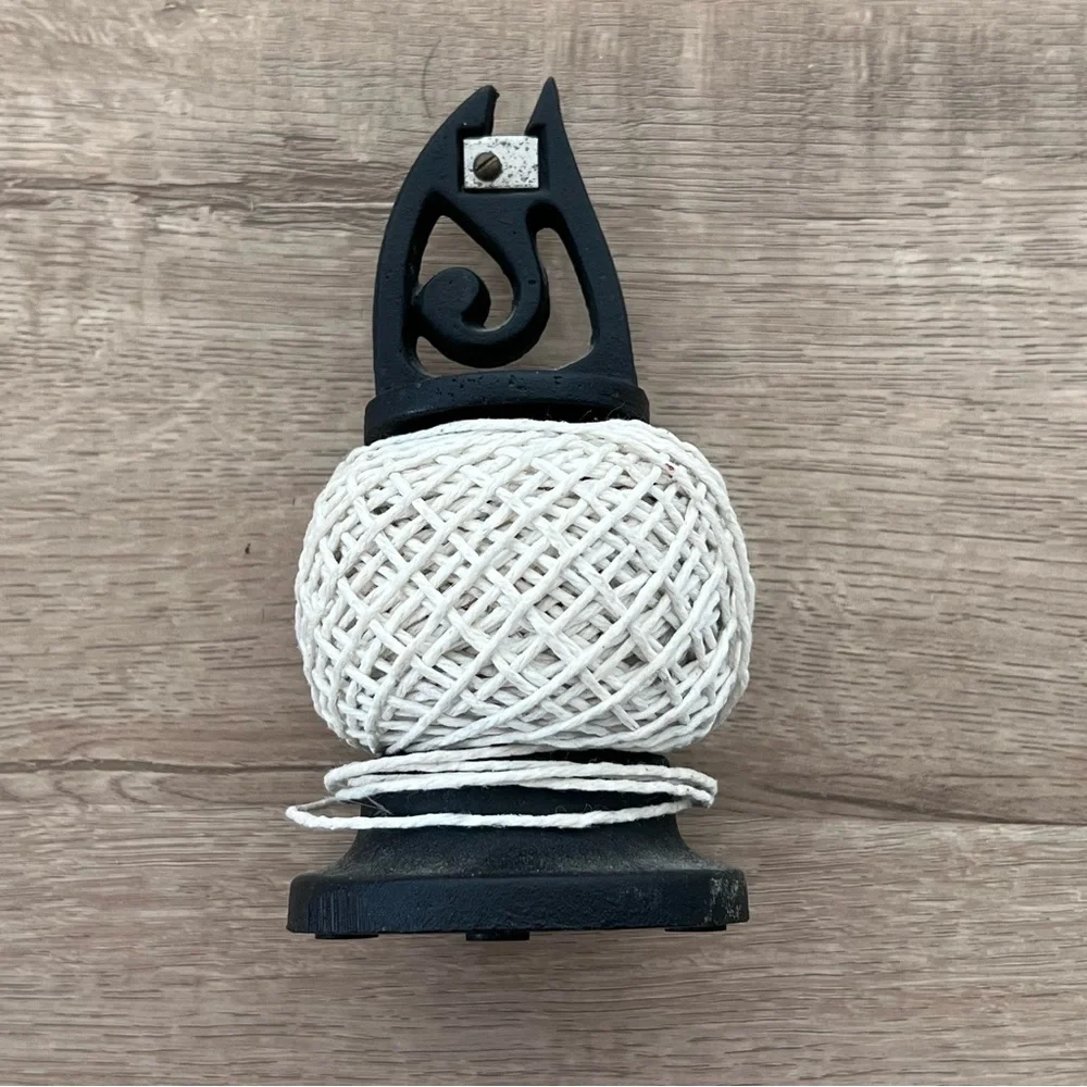 Vintage cast iron string dispencer Welch Design Victoria England‎ 5” H